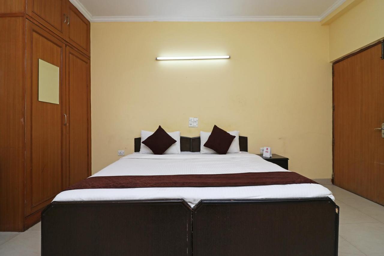 Oyo 6608 Sector 56 Hotel Badshahpur Kültér fotó