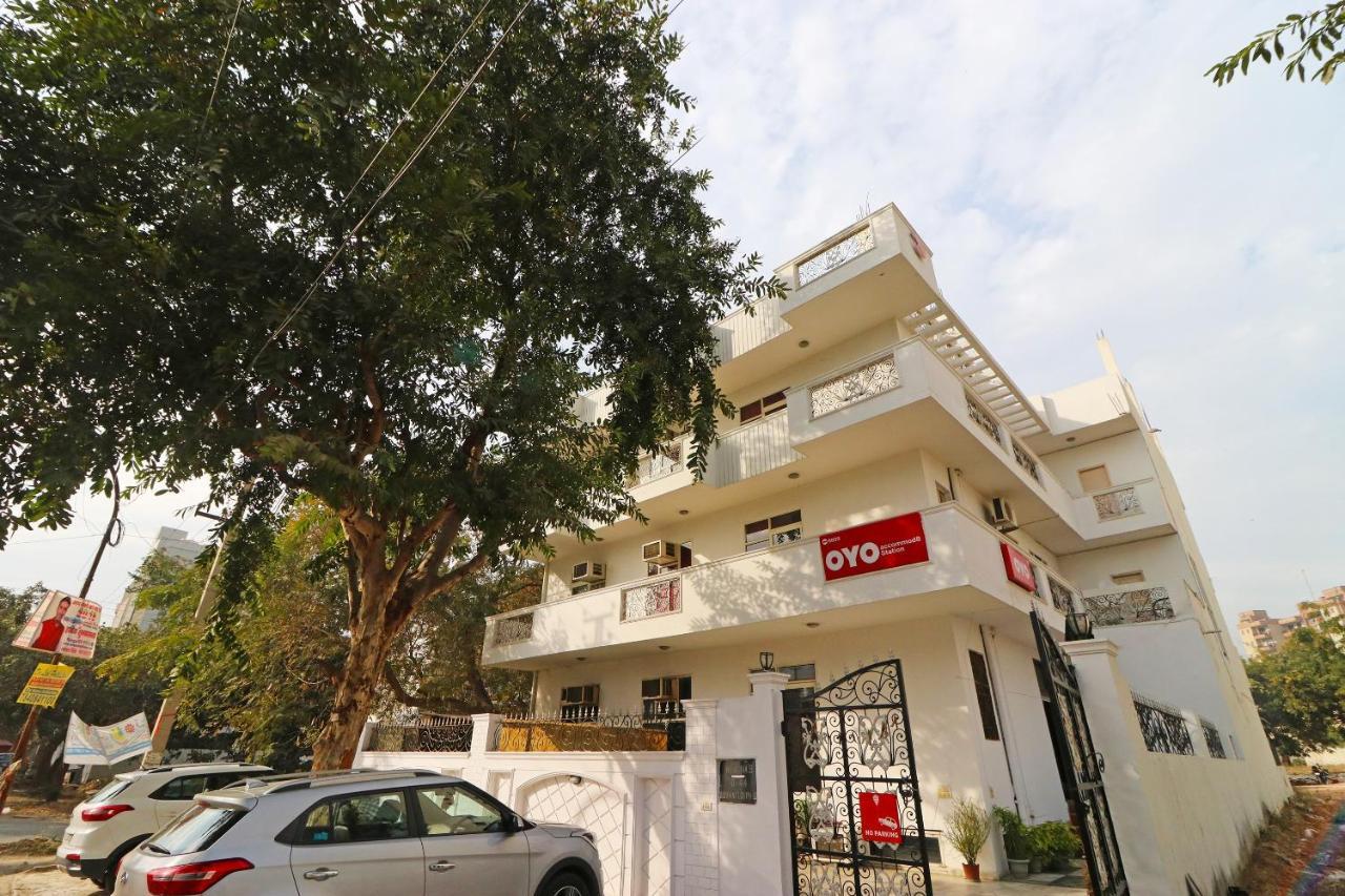 Oyo 6608 Sector 56 Hotel Badshahpur Kültér fotó