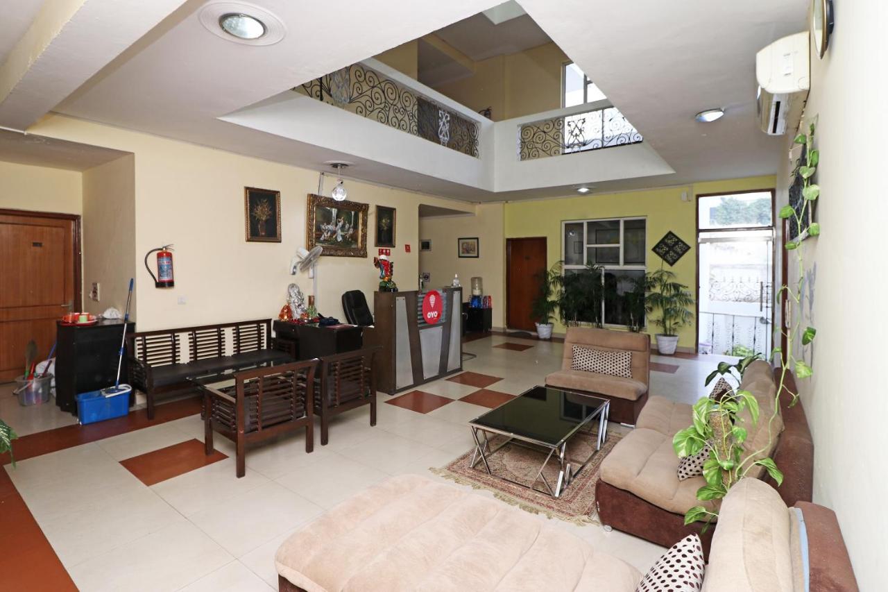 Oyo 6608 Sector 56 Hotel Badshahpur Kültér fotó